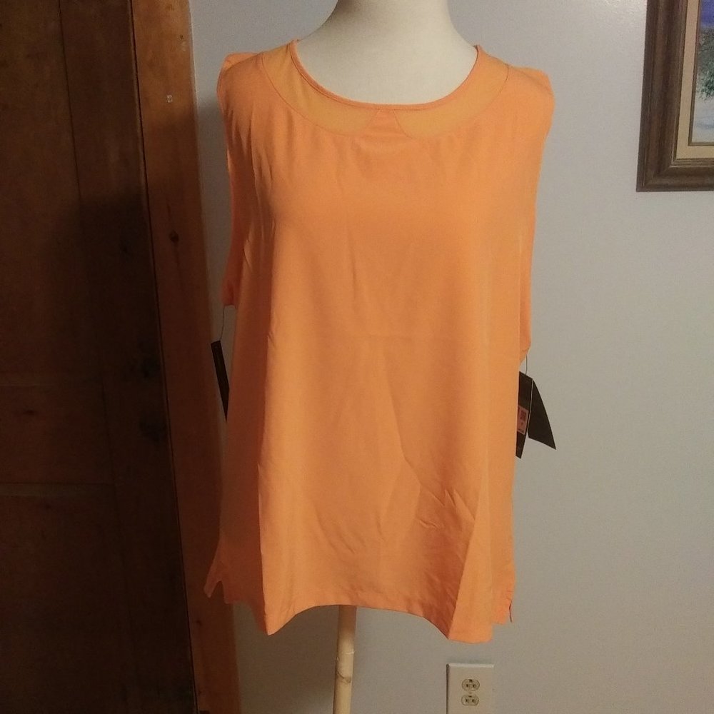 NWT Nike Flex Peach Orange Standard fit  Dri Fit Golf Top XL